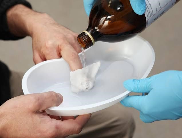 Can I use Saline Solution on my Dog? - Patmydoggie